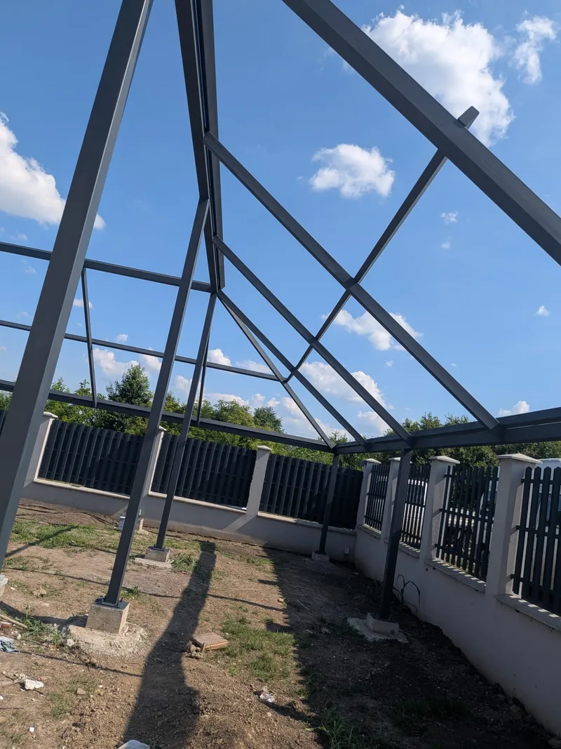 Pergola metalica cu panouri fotovoltaice 11