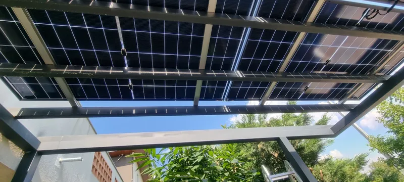 Pergola auto cu panouri fotovoltaice 7