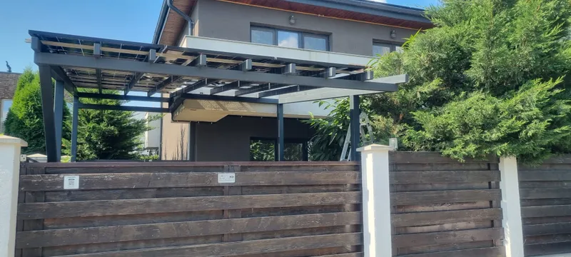 Pergola auto cu panouri fotovoltaice 5